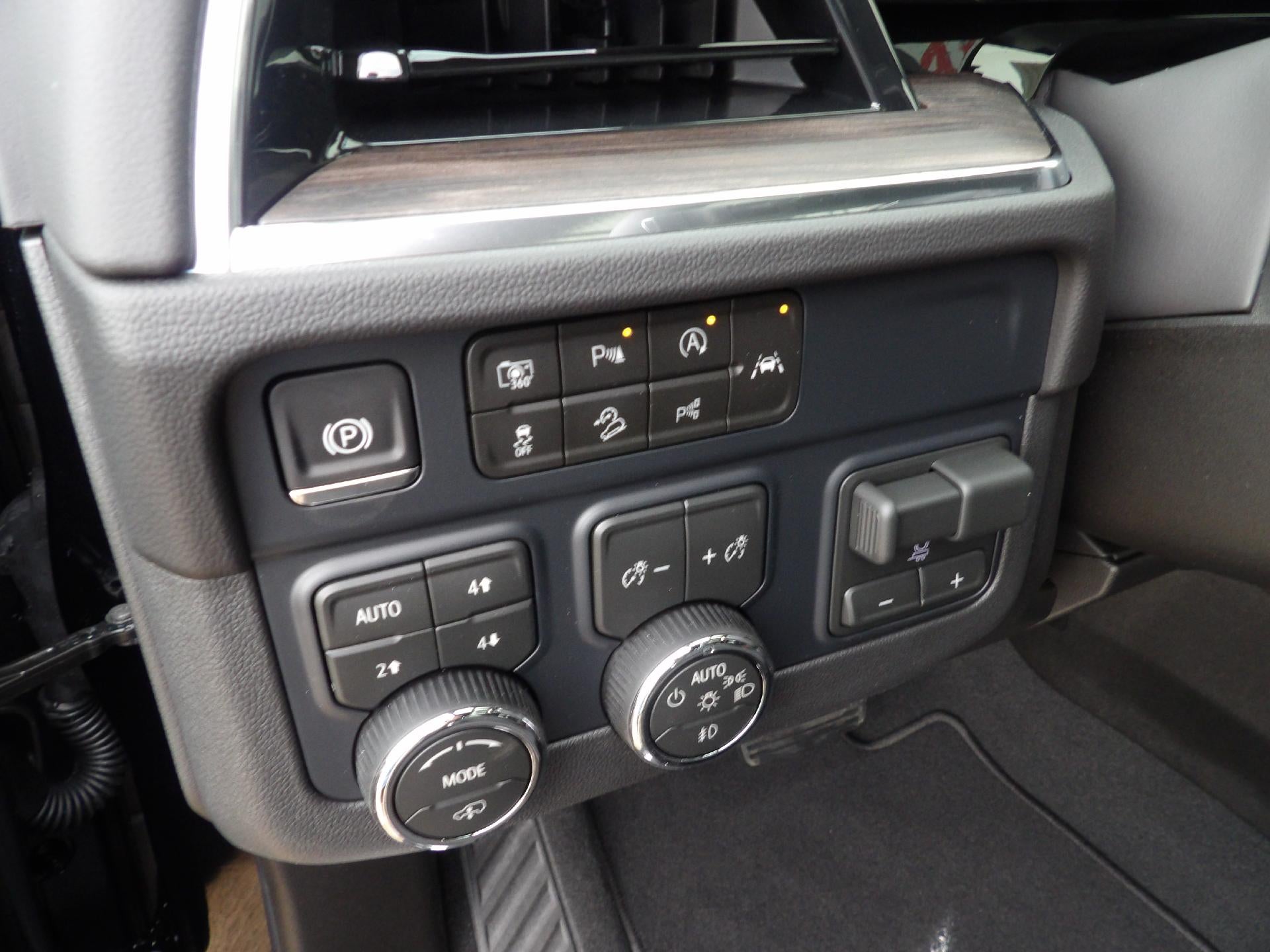 2026 Chevrolet Tahoe Z71 - Photo 19