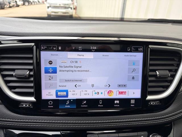 2025 Chrysler Pacifica Select