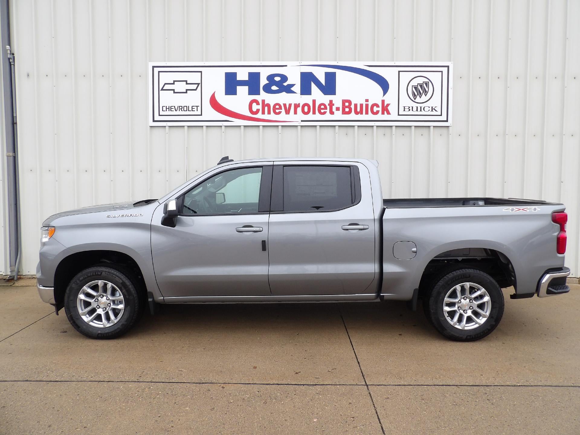 2026 Chevrolet Silverado 1500 LT (2FL)