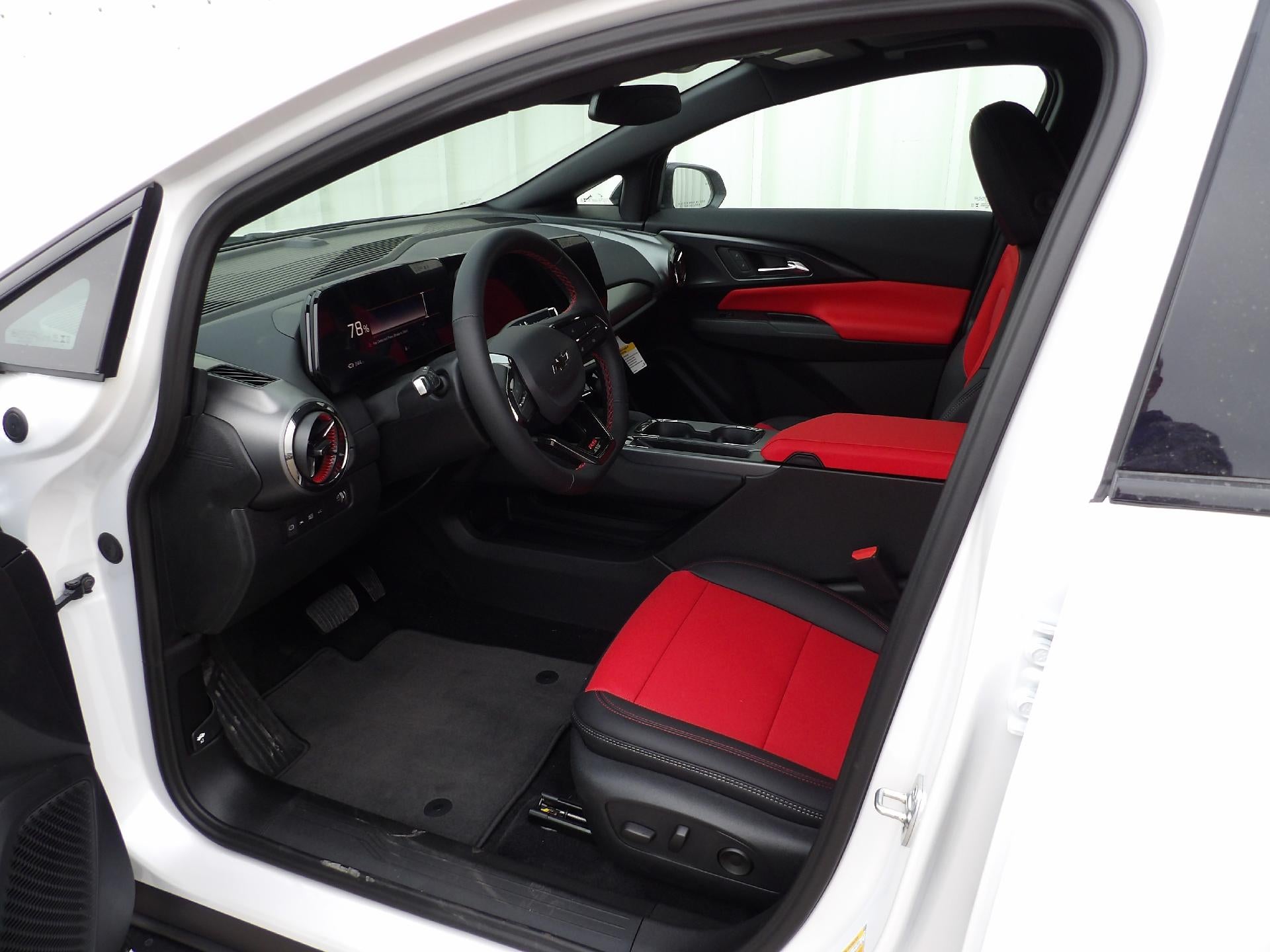 2025 Chevrolet Equinox EV RS