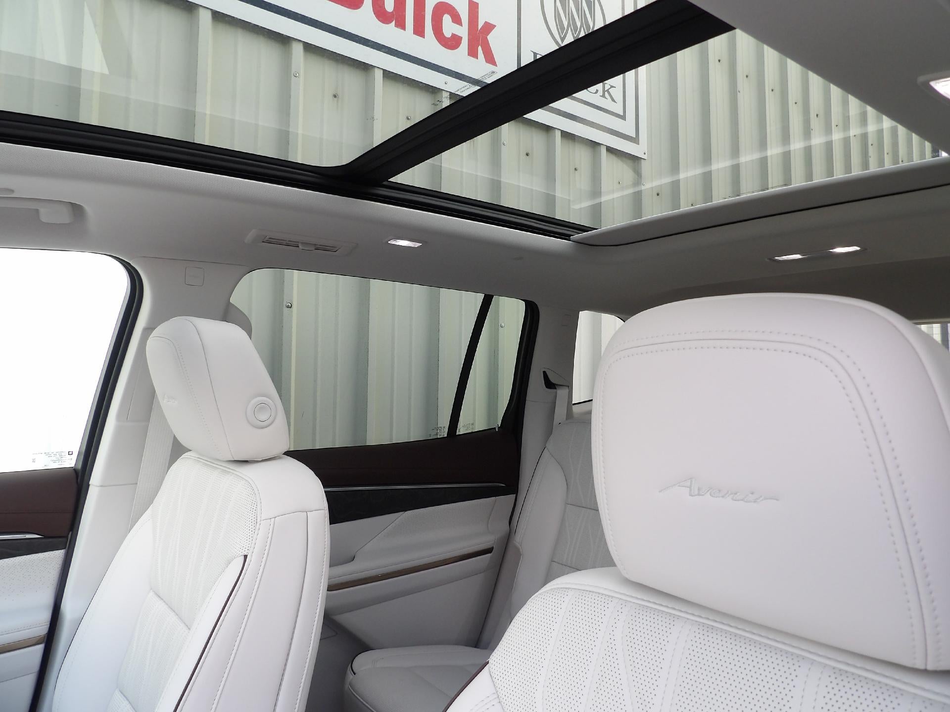 2026 Buick Enclave Avenir - Photo 15